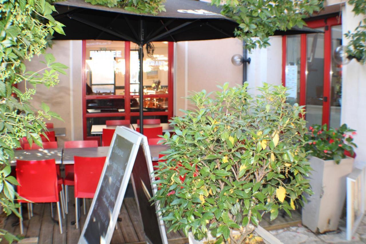 Hotel Les Vignes Rouges Ispagnac Exterior photo